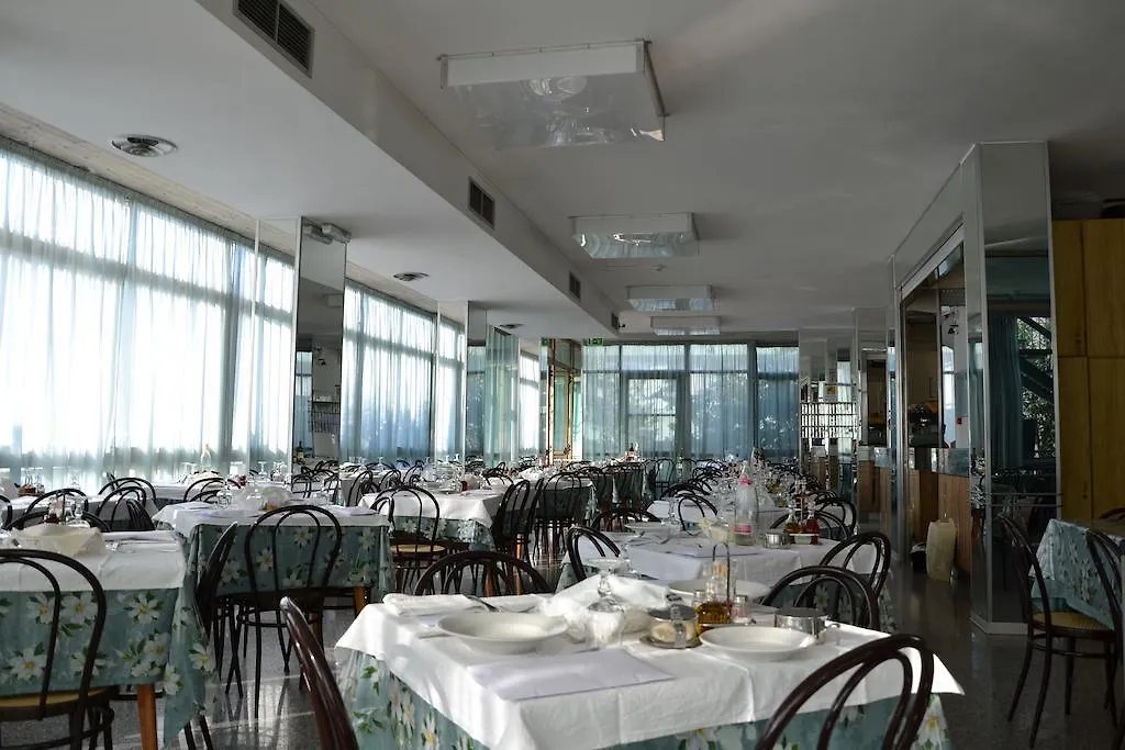 Hotel Elvira Rimini 2*,  Italia